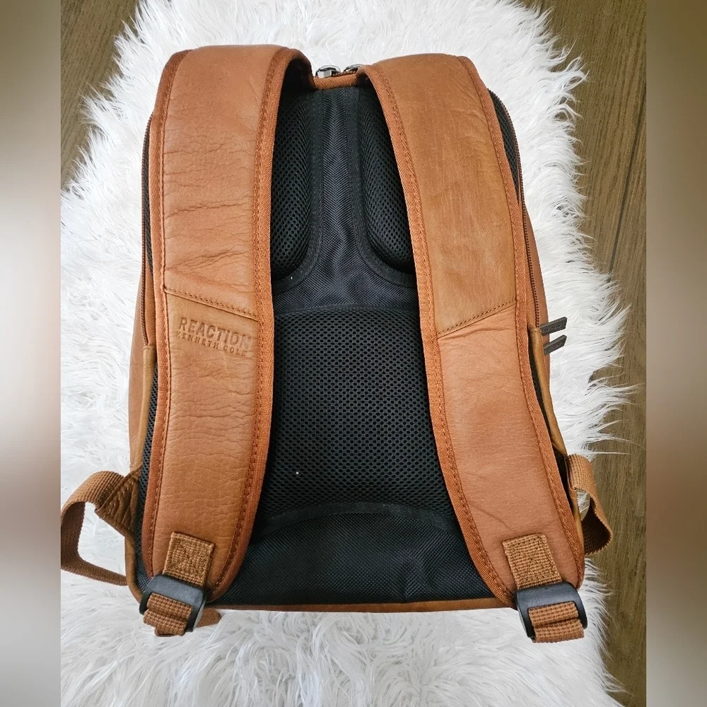 Kenneth Cole Reaction Full-Grain Colombian Leather 16